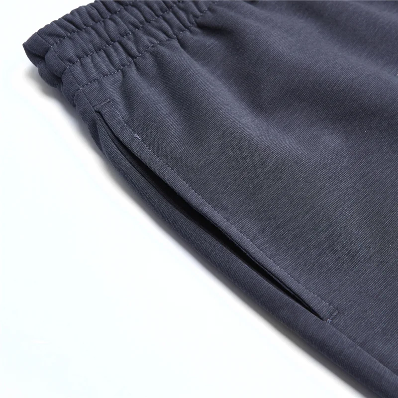 GIORDANO  Men's Regular Fit Mid-Rise Everyday Comfortable Shorts for Men | Best Price UAE